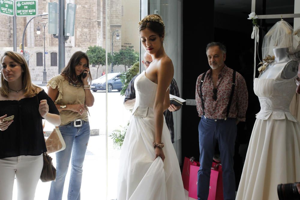 Nueva colección de trajes de novia de Francis Montesinos