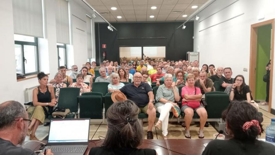 Los vecinos avisan: &quot;No investigarían Peñamayor si no esperaran rendimientos&quot;
