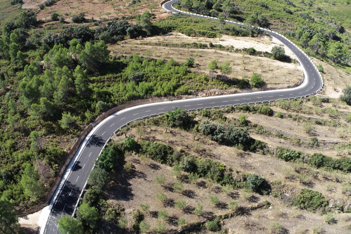 Otra imagen del renovado vial entre Altura y Azuébar.