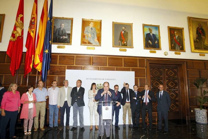 Fotogalería ofrenda y recepción del Real Zaragoza en el ayuntamiento