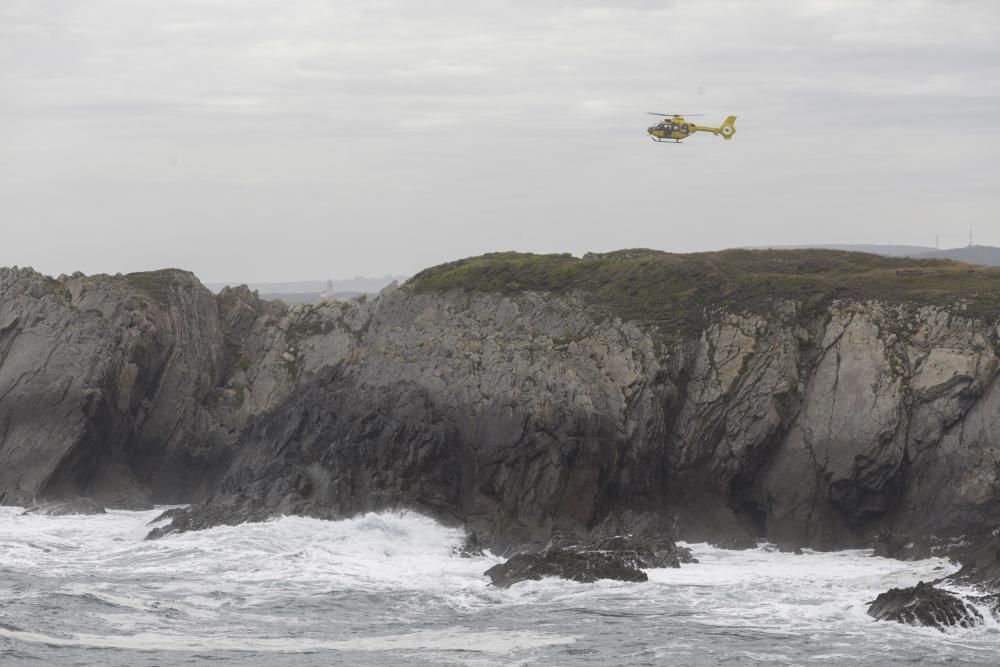 Buscan en Salinas y Arnao a una mujer que cayó al mar mientras pescaba de madrugada