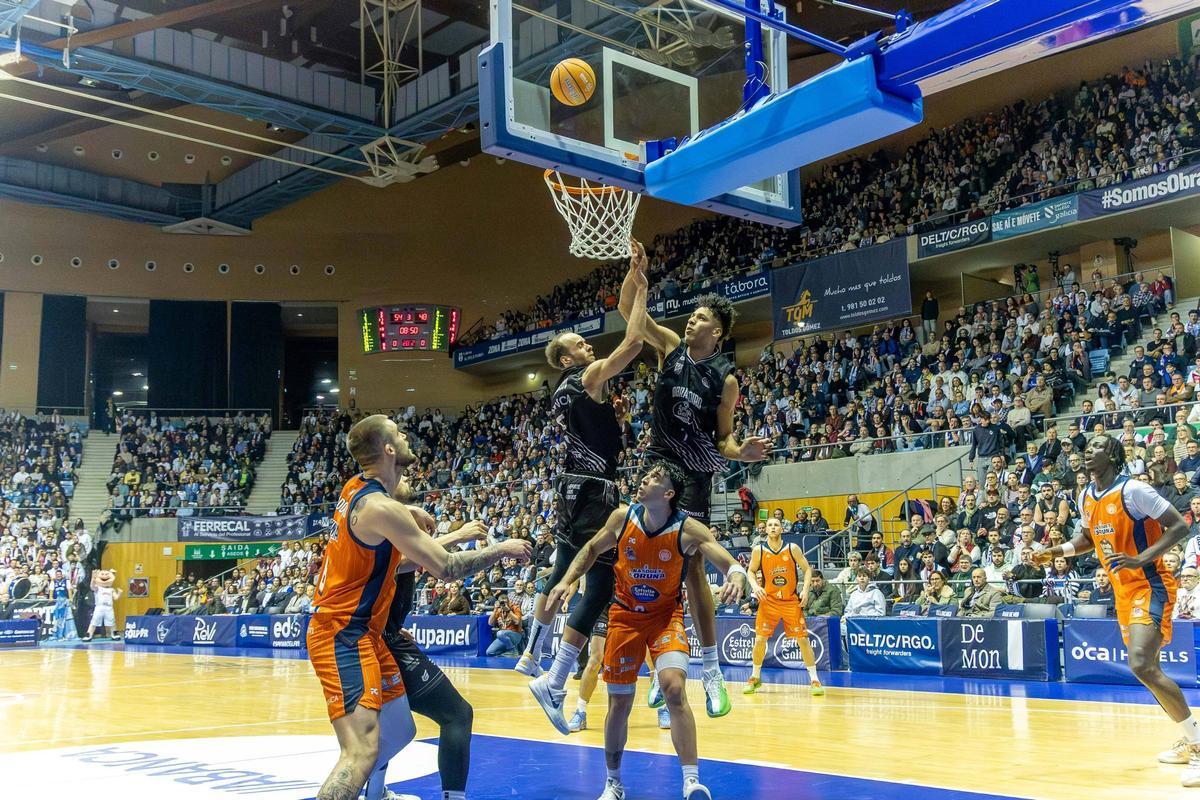 El Obradoiro seguirá luchando por alcanzar la primera plaza que ostenta el Coruña.
