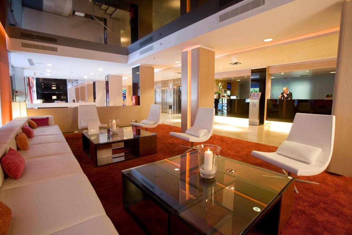 03-ayregranhotelcolon-lobby-hr967