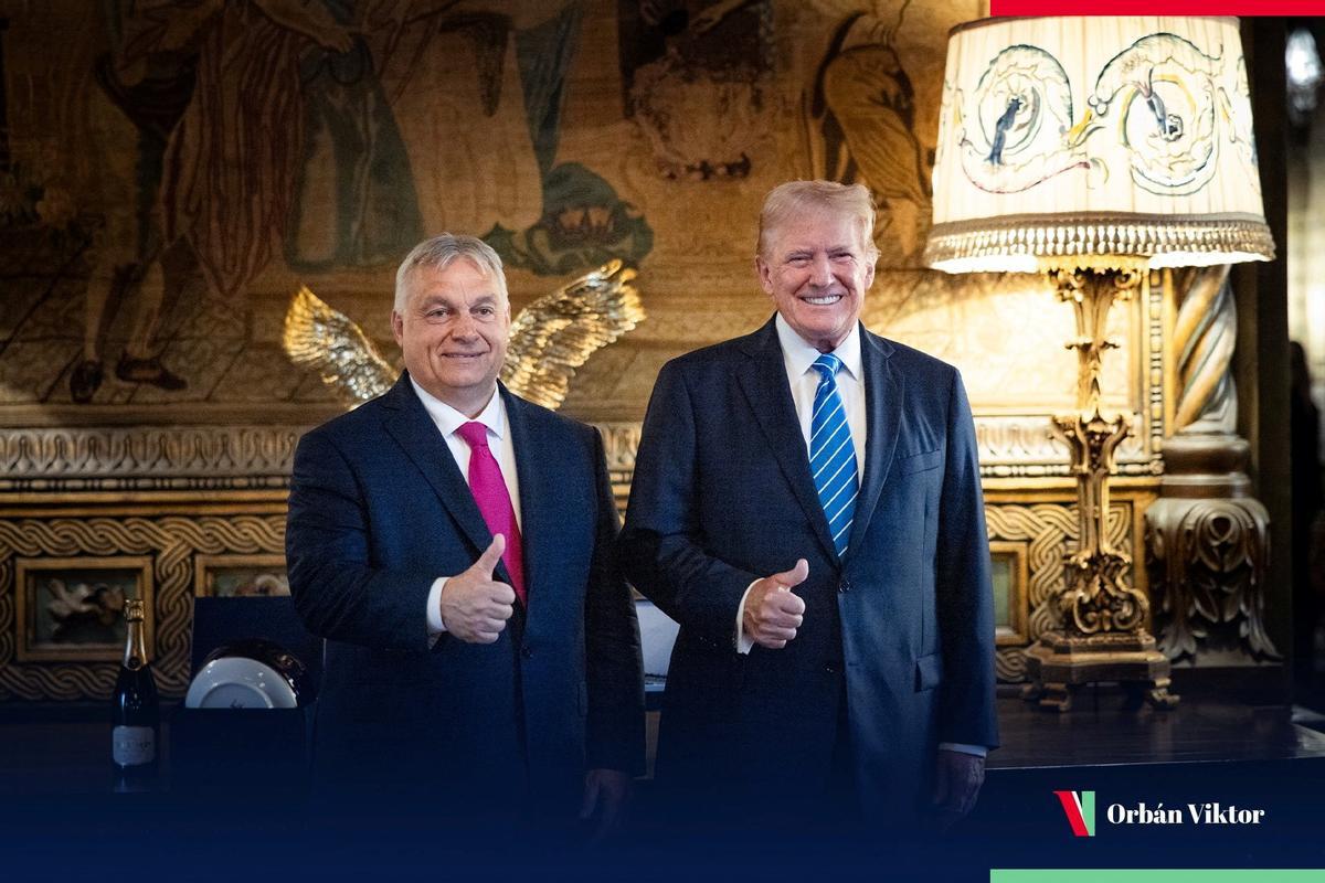 El primer ministro húngaro, Viktor Orban, se reúne con Donald Trump en la casa de Trump en Mar-a-Lago en Florida.