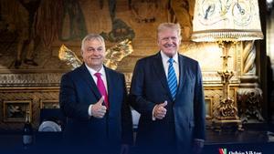 El primer ministro húngaro, Viktor Orban, se reúne con Donald Trump en la casa de Trump en Mar-a-Lago en Florida.