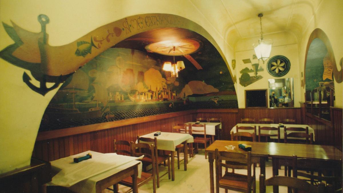 Murales de Urbano Lugrís en el antiguo restaurante Fornos