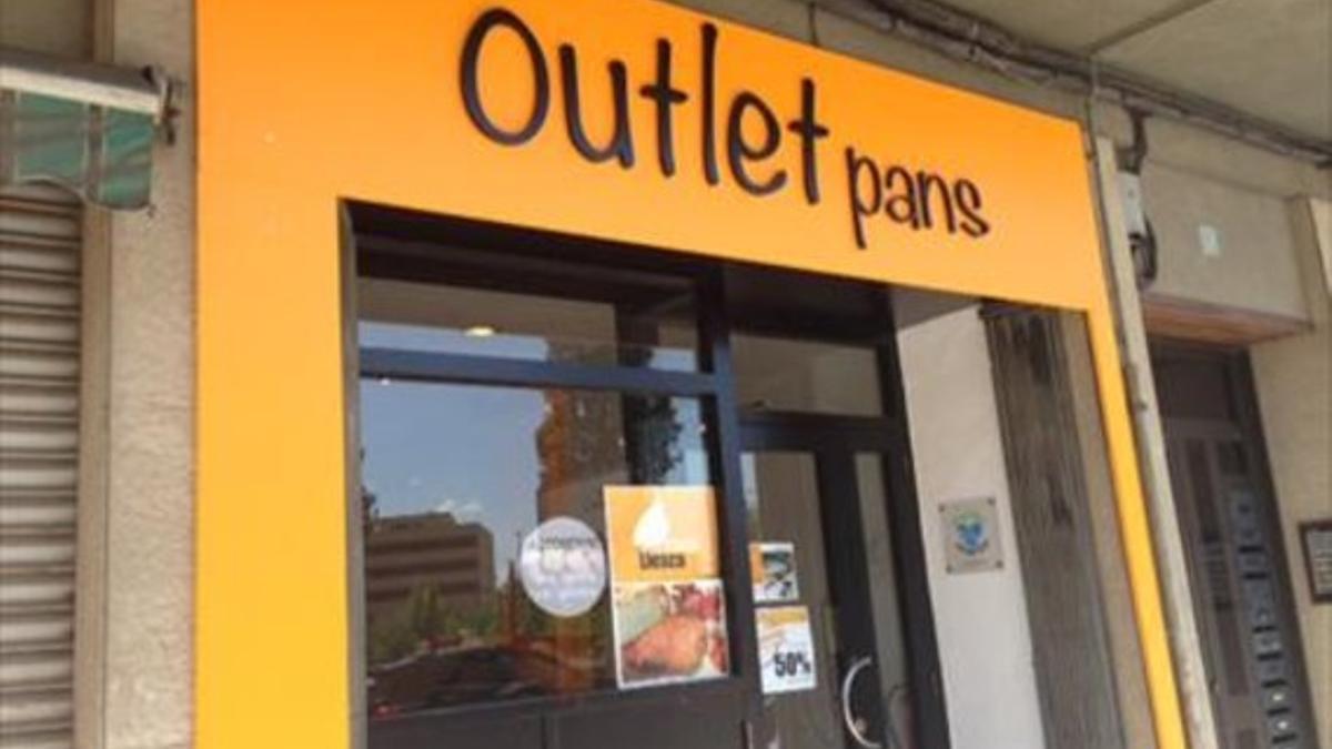 PANADERÍA Establecimiento con el reclamo de 'outlet' en Manlleu.