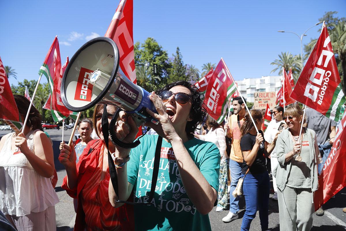 Los docentes cordobeses salen a la calle por una enseñanza pública de calidad