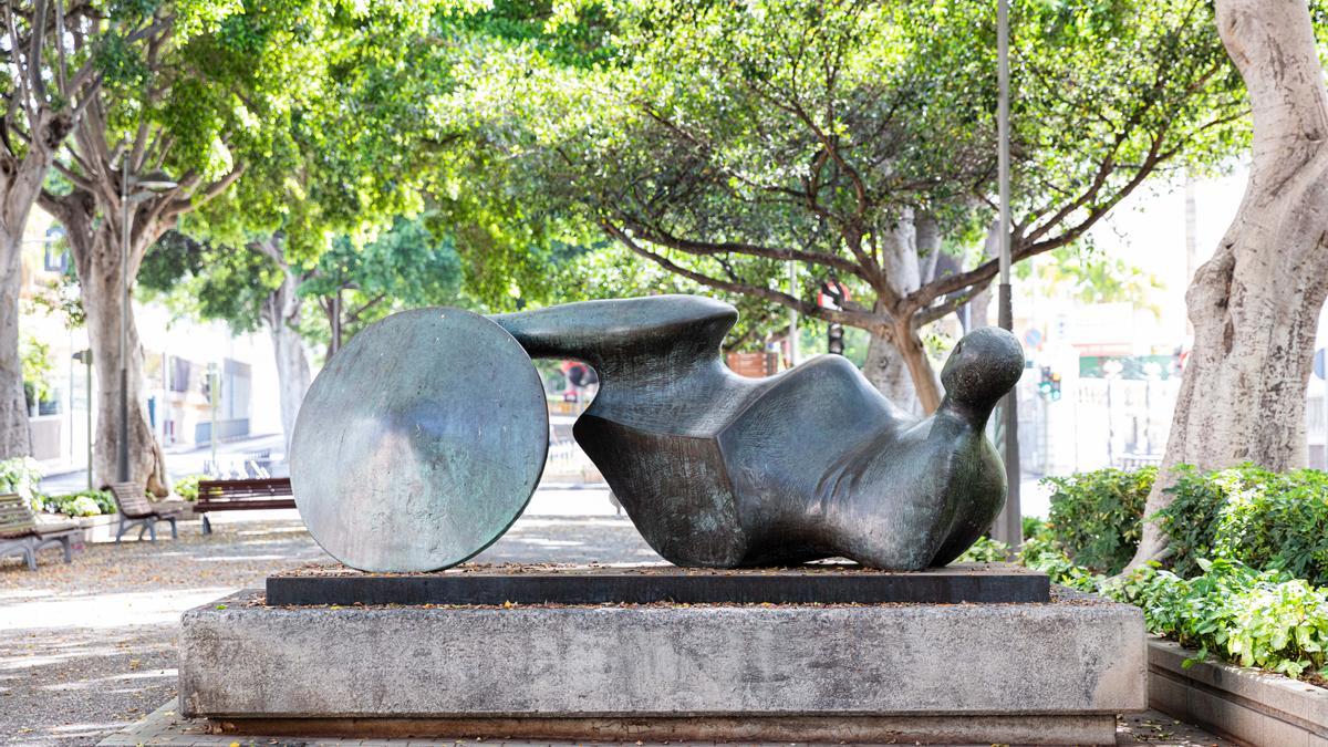 La Rambla de Santa Cruz acoge de manera permanente la Primera Exposición Internacional de Escultura en la Calle