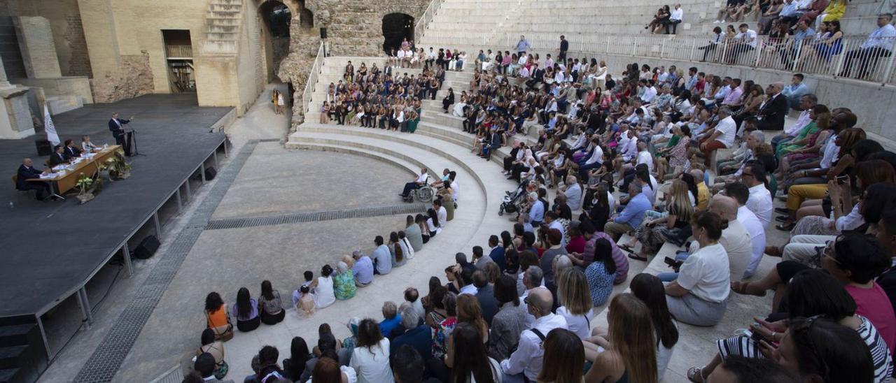 Aspecto que presentaba el Teatro Romano de Sagunt durante la graduación. | DANIEL TORTAJADA