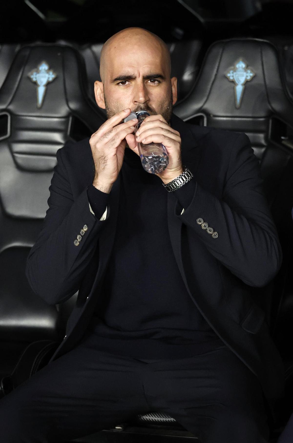Claudio Giráldez, al inicio del partido Celta - Lyon en Balaídos.