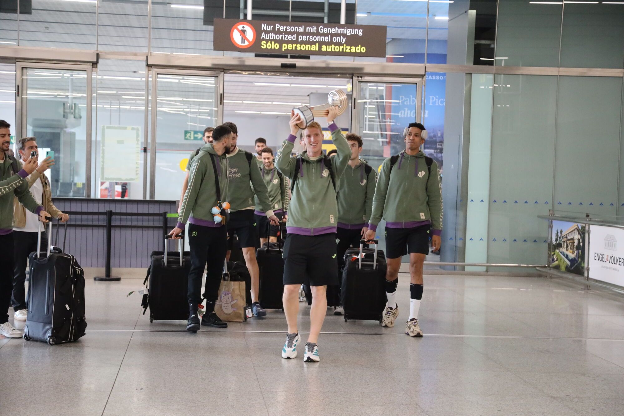 El Unicaja ya está en Málaga tras conquistar su segunda Intercontinental