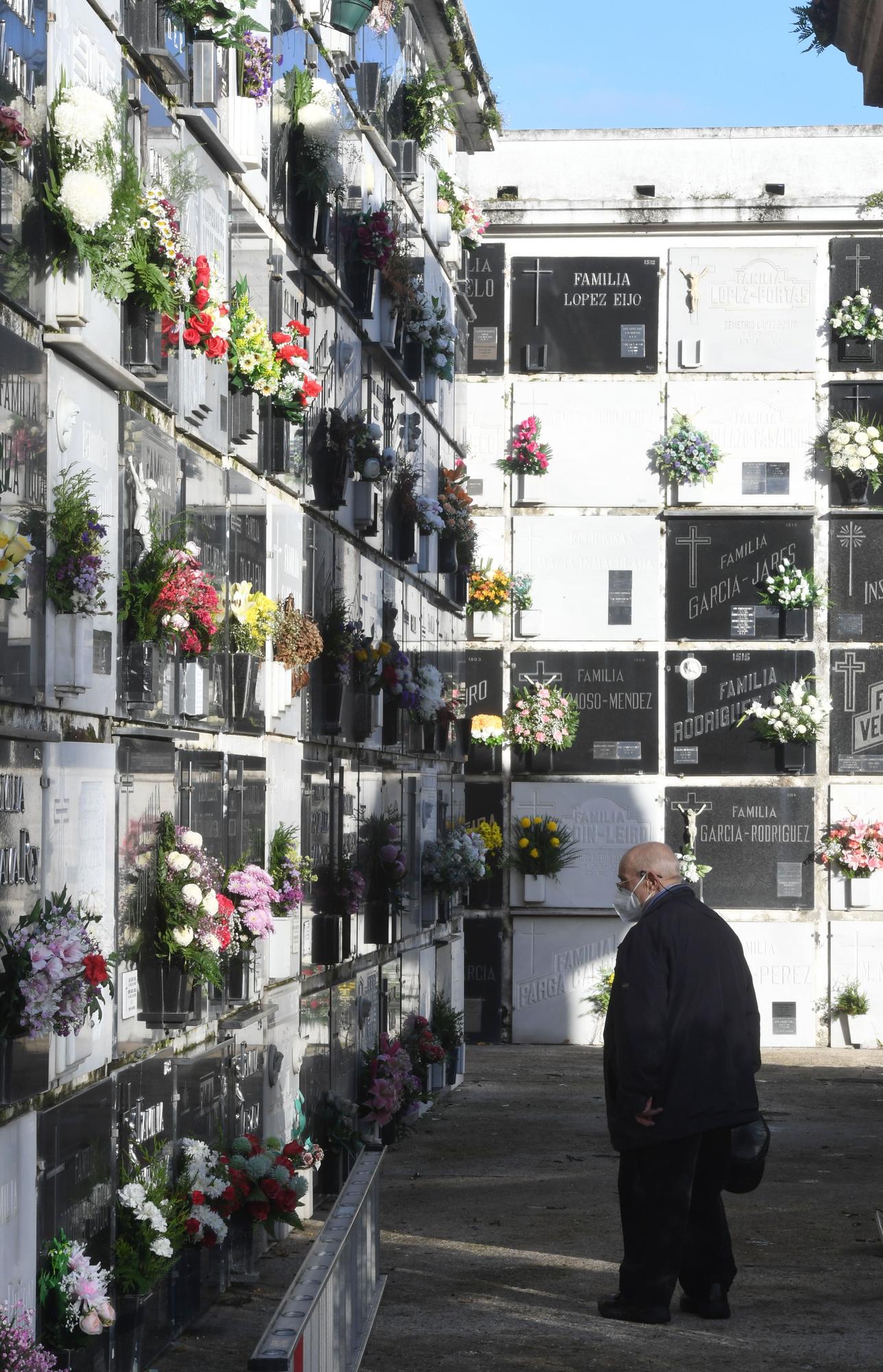 Día de Todos los Santos: ofrenda floral en San Amaro