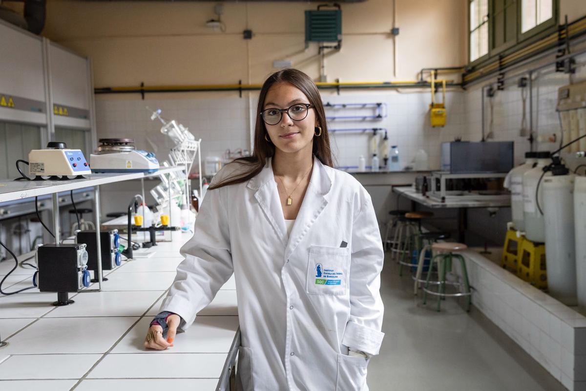 Mireia Arana, alumna de Grado Superior del Institut Escola del Treball de Barcelona. Mireia Arana, alumna de Grado Superior del Institut Escola del Treball de Barcelona.