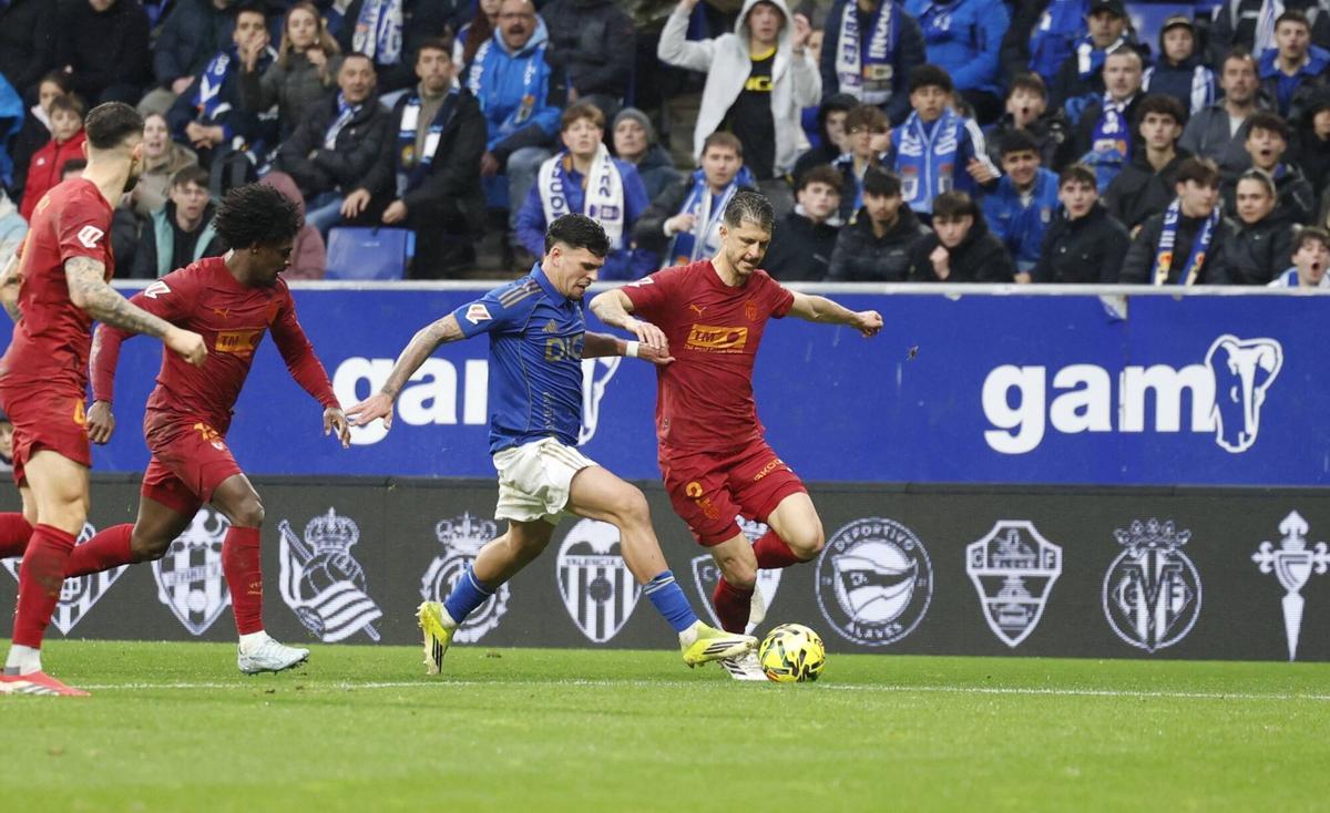 EN IMÁGENES: Así ha sido el duelo entre el Real Oviedo y el Valencia en el Tartiere
