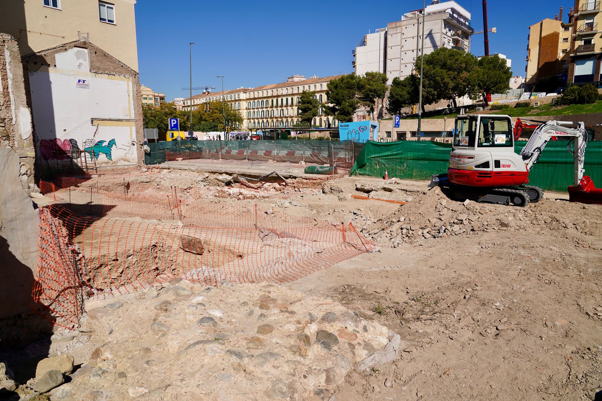 Colocación de la primera piedra del futuro Neoalbéniz, en febrero de 2024.