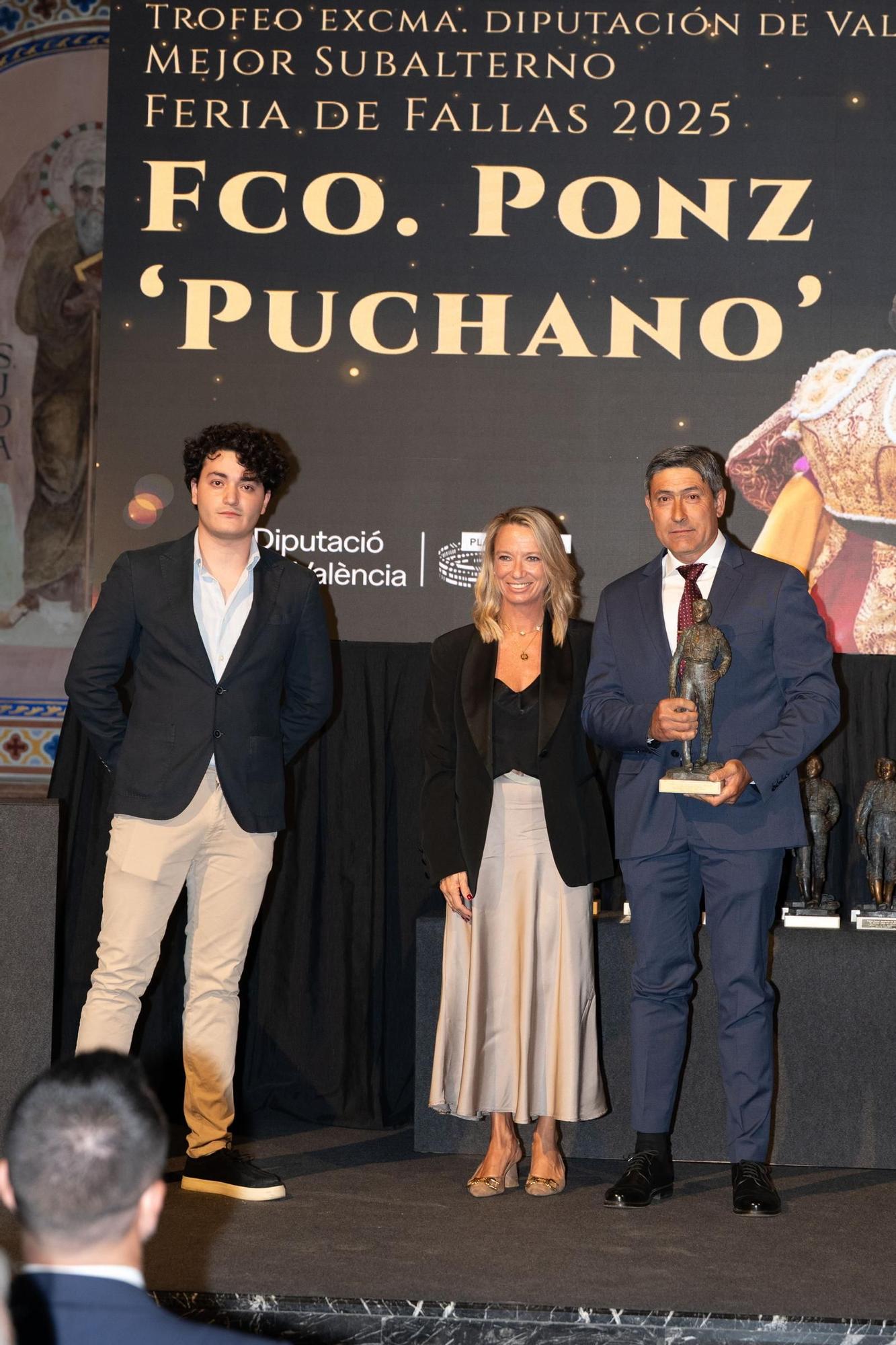 La gala de los premios taurinos de la Diputación de Valencia con Roca Rey, en imágenes