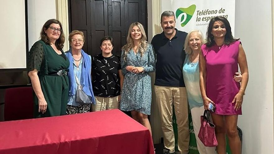 El Teléfono de la Esperanza de Lorca busca voluntarios para recuperar la atención telefónica
