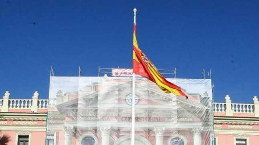 El Ayuntamiento lucirá nueva fachada en abril