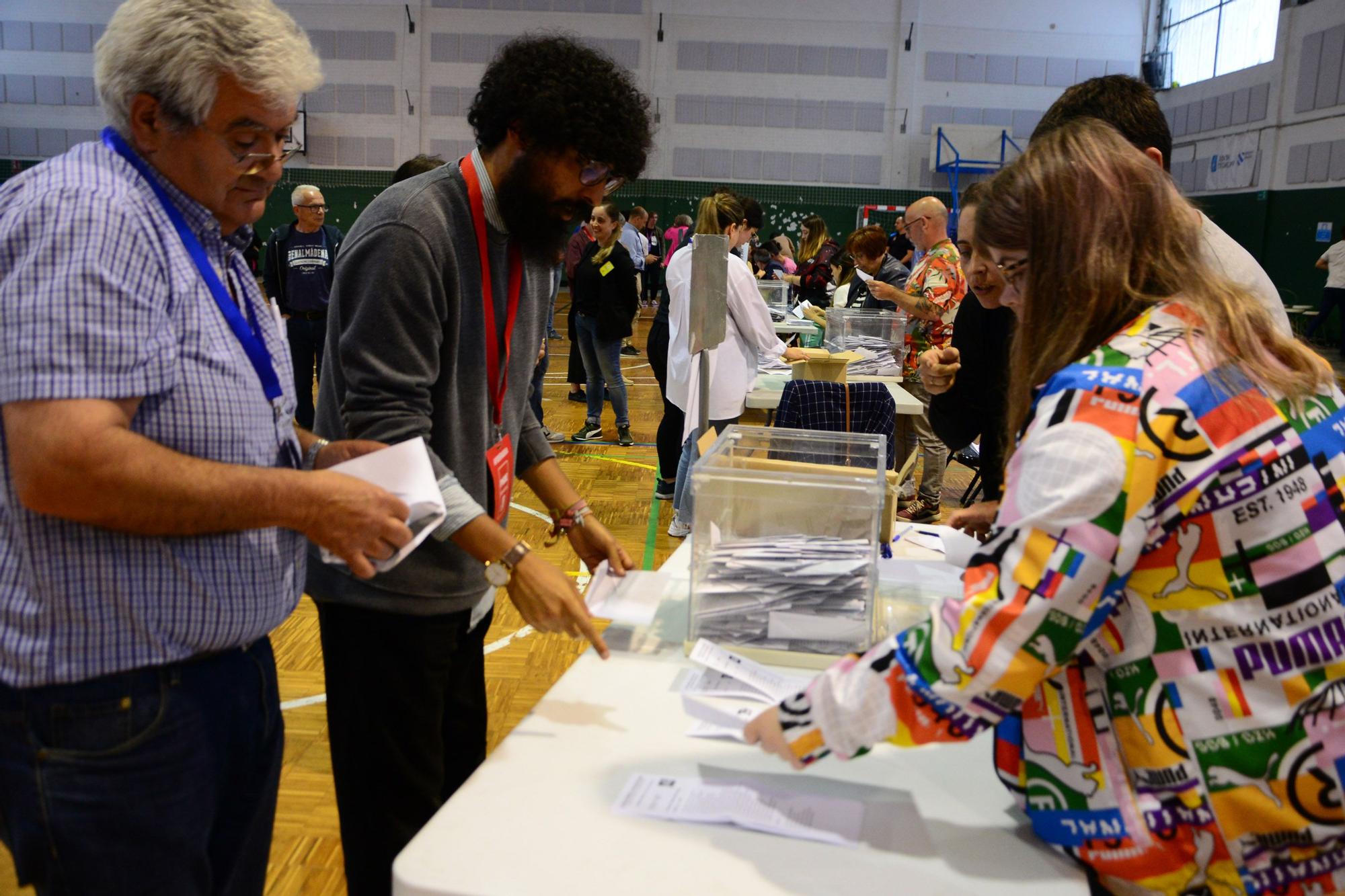 Las mejores imágenes de la jornada electoral en O Morrazo