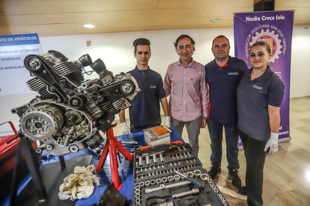 Orihuela inauguraba la segunda Feria de Formación Profesional destacando las especialidades propias que se imparten en la ciudad.