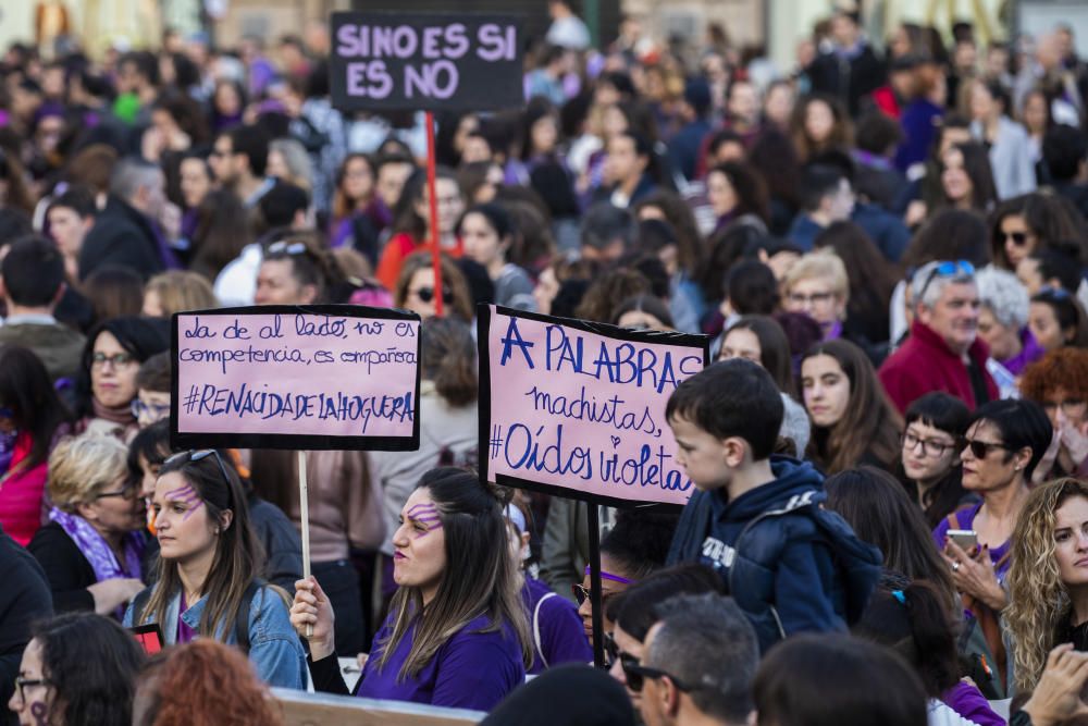 Manifestación del Día de la Mujer en las calles de València