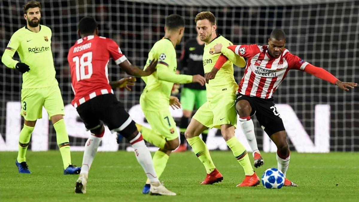 El PSV ha salido a buscar la portería del FC Barcelona