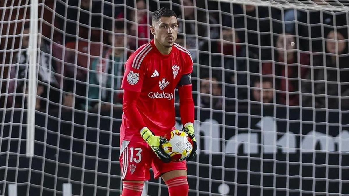 La UD Las Palmas negoció la vuelta de Raúl Lizoain ante la marcha de Churripi al Granada