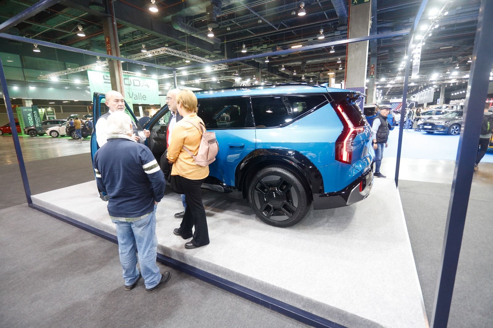 Llenazo en el primer fin de semana de la Feria del Automóvil en València