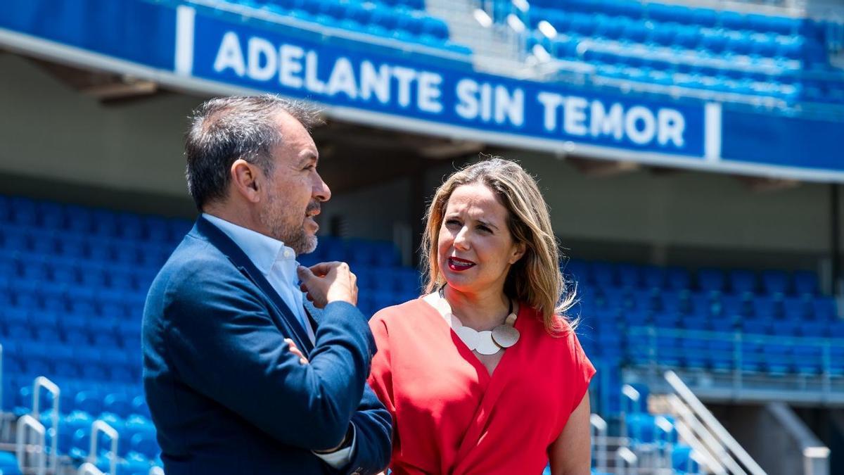 La 'popular' Carmen Pérez disputará en mayo de 2027 la Alcaldía de Santa Cruz a José Manuel Bermúdez.