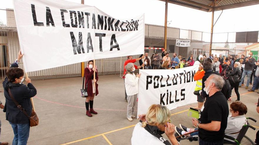 Una manifestación en Gijón contra la contaminación.