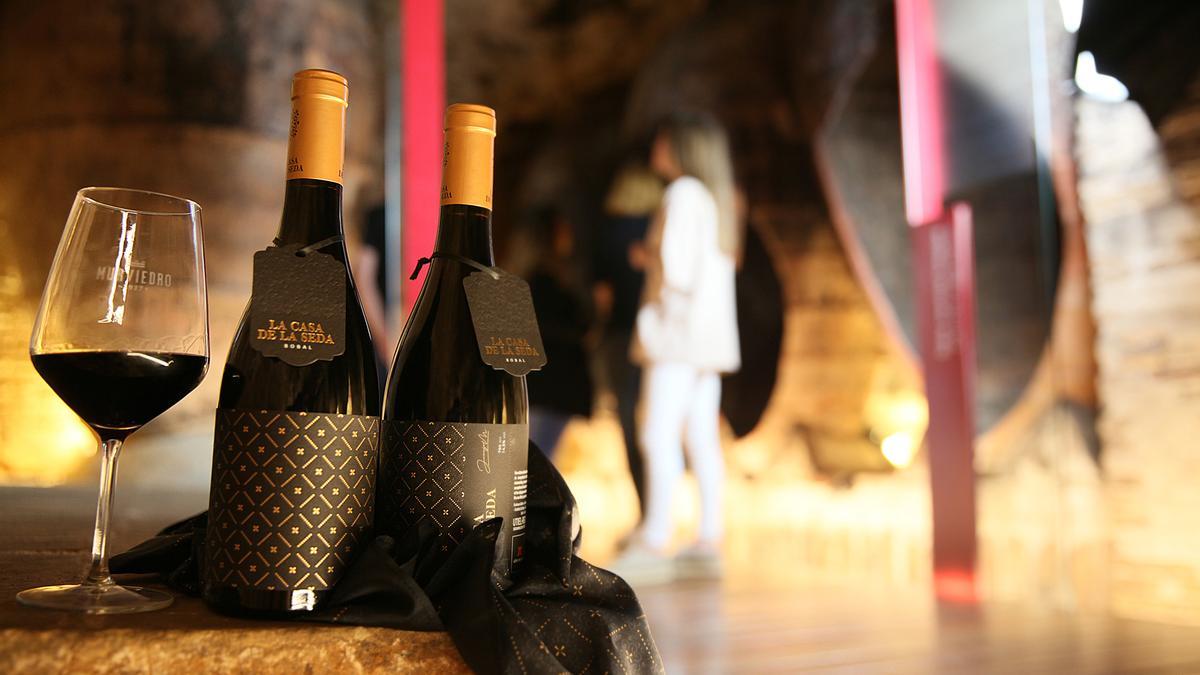 «La Casa de la Seda» es el emblemático tinto de Bodegas Murviedro.