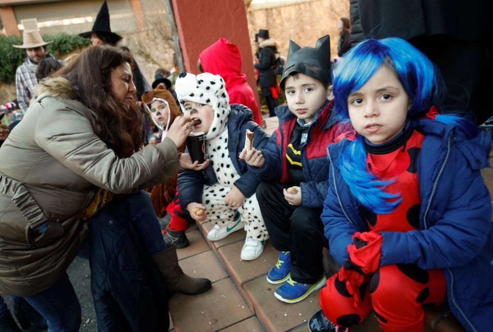 Concurso de carnaval en el Centro Social de La Corredoria