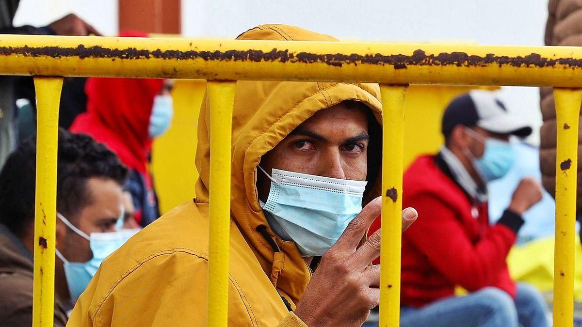 One of the migrants expelled from the Canarias 50. One of the migrants expelled from the Canarias 50.