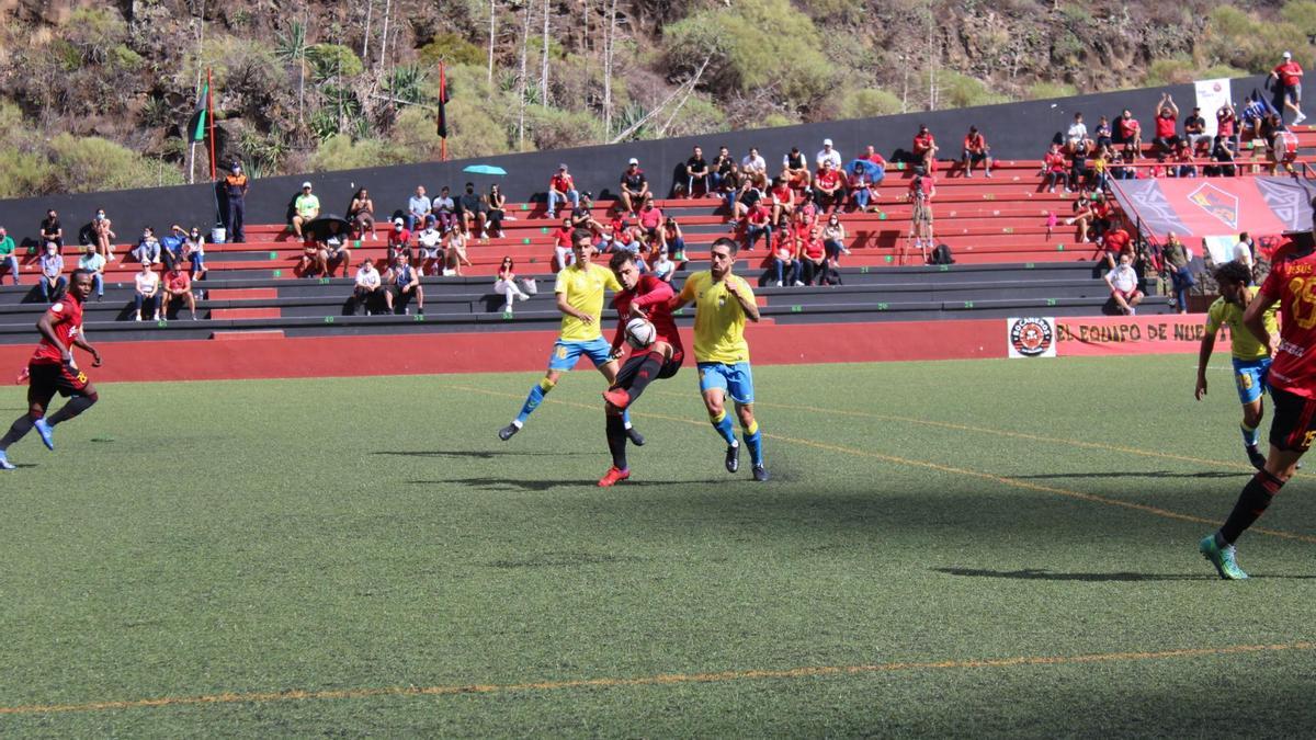 Un partido del Mensajero en el campo Silvestre Carrillo en la isla de La Palma.