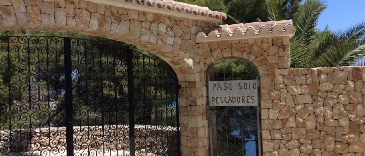 Las históricas «pesqueres» de Xàbia se quedan sin accesos