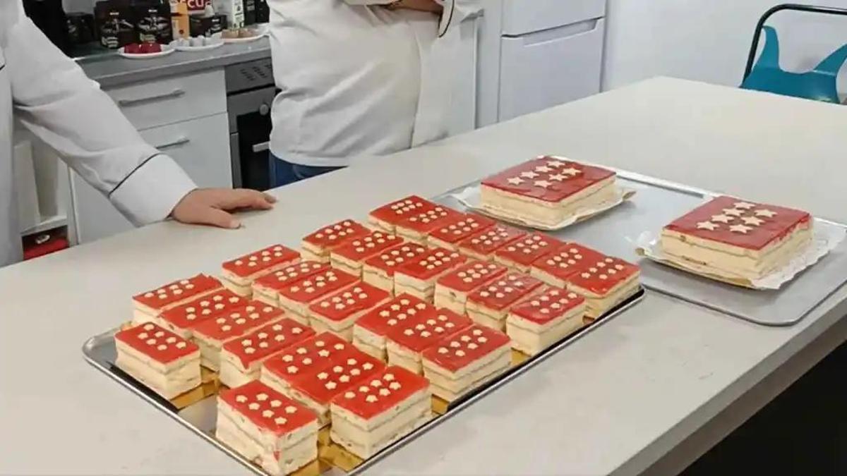 Este postre fue creado a finales de los años 80 por el reconocido maestro pastelero Pedro Blanco