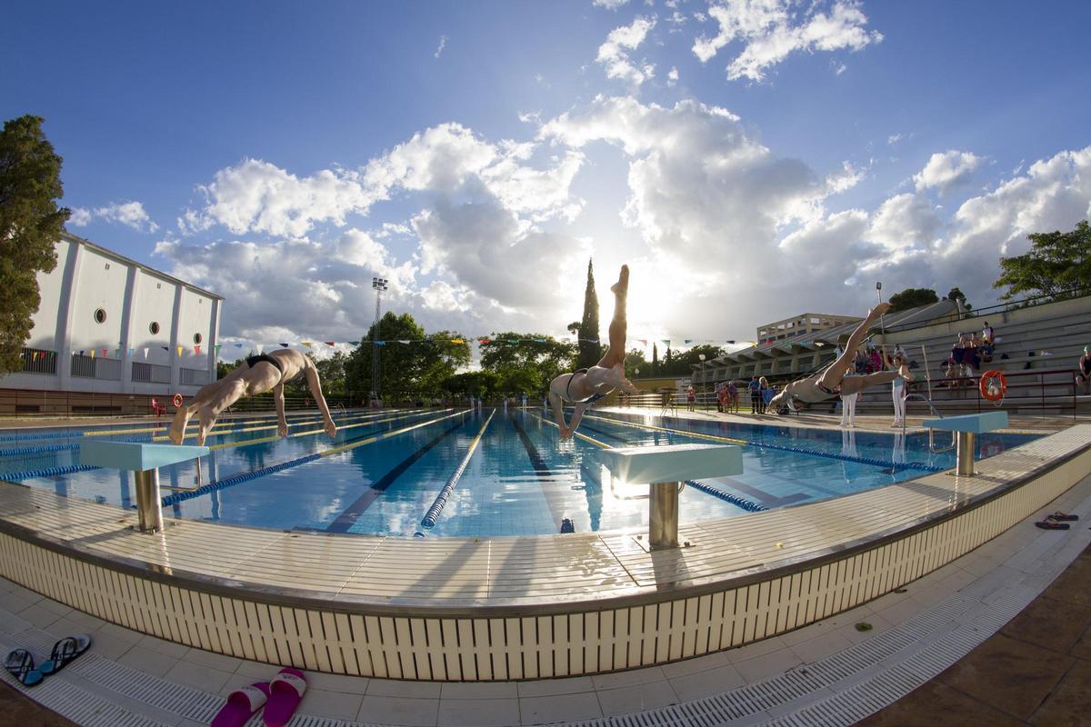 piscina de las inatalaciones de la uco en rabanales