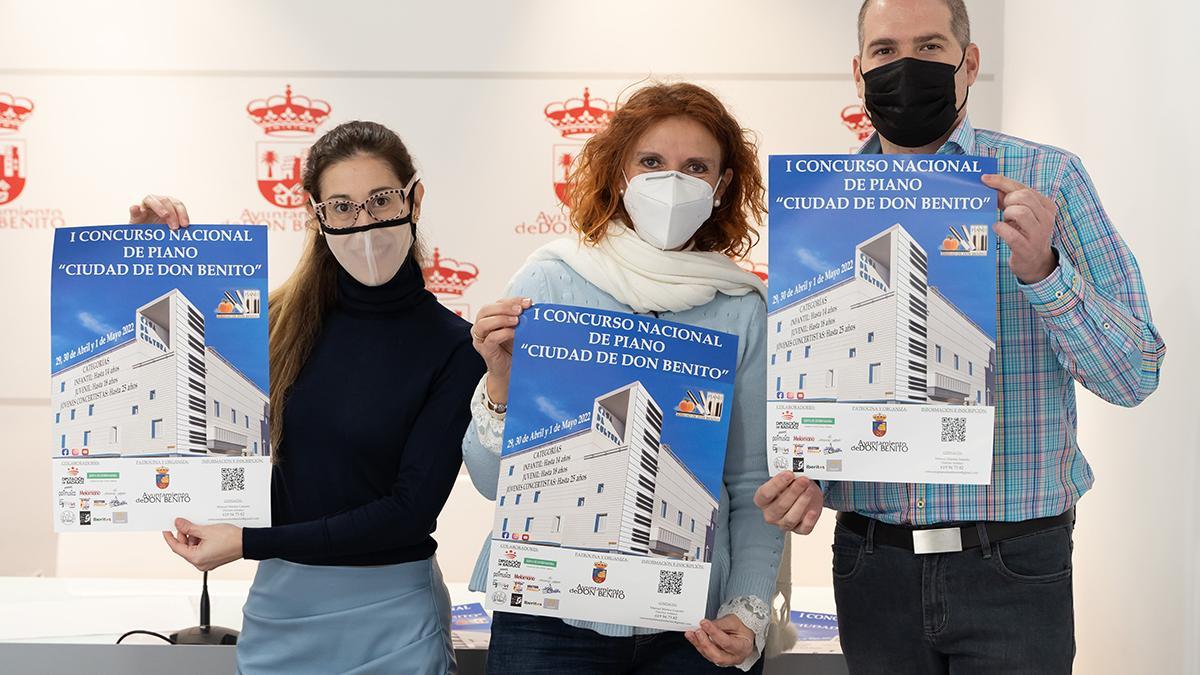 Los promotores del certamen, durante la presentación del mismo.