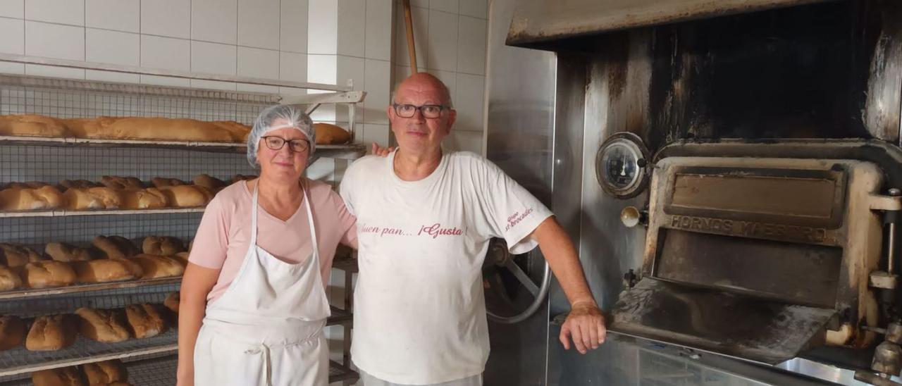 Vidal Clemente y Tita Martino en los últimos días de la panadería. | A. S.