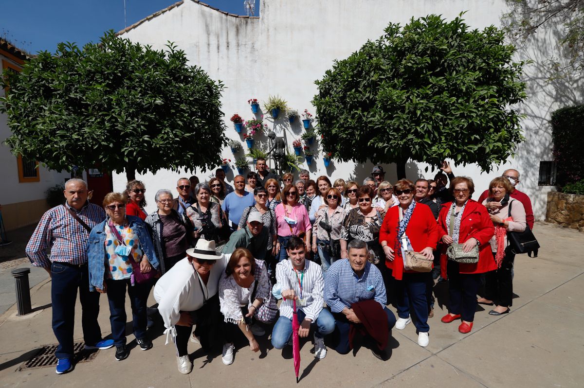 Córdoba se llena de turismo en el fin de semana de las Cruces de Mayo