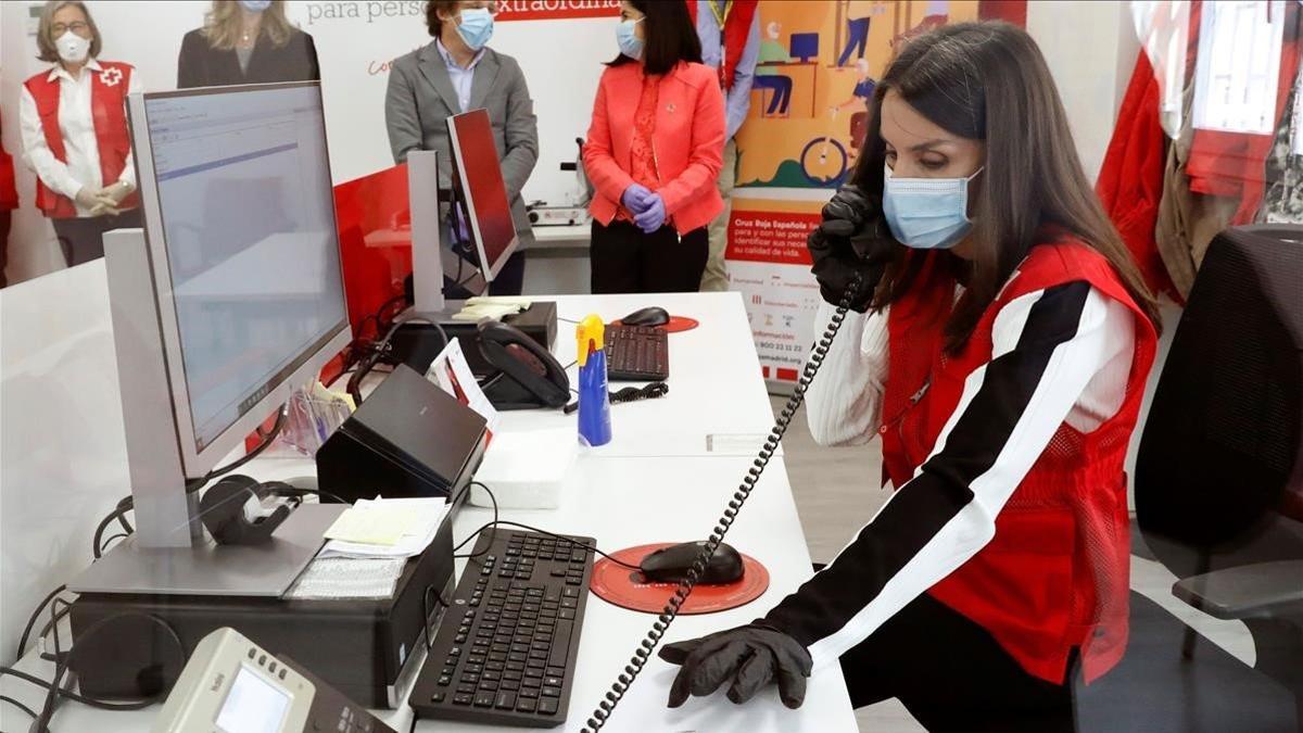 Letizia se convierte en voluntaria de la Cruz Roja