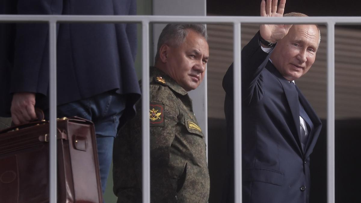 El jefe del Estado Mayor ruso llega a Bielorrusia para unas maniobras junto a territorio ucraniano.
