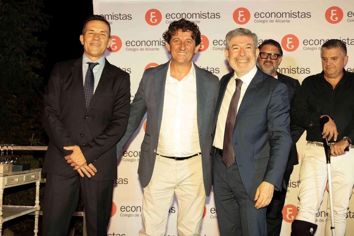 Los Economistas de Alicante celebran su cena anual en honor a su patrón