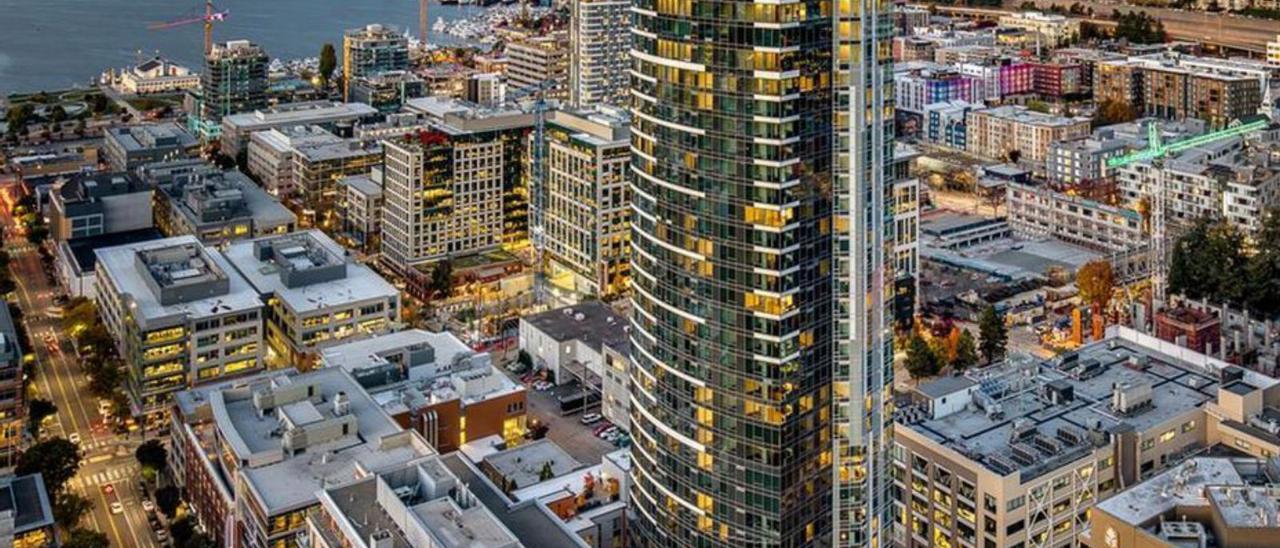 Amancio Ortega Pontegadea | Amancio Ortega compra un rascacielos de  viviendas de lujo en Seattle por 300 millones