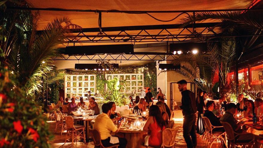 Ven a conocer el recorrido culinario que acompaña el ritmo natural de Ibiza
