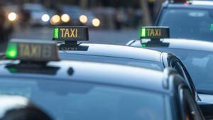 Detinguts tres policies canadencs per agressió sexual i física a una prostituta en un taxi a Barcelona