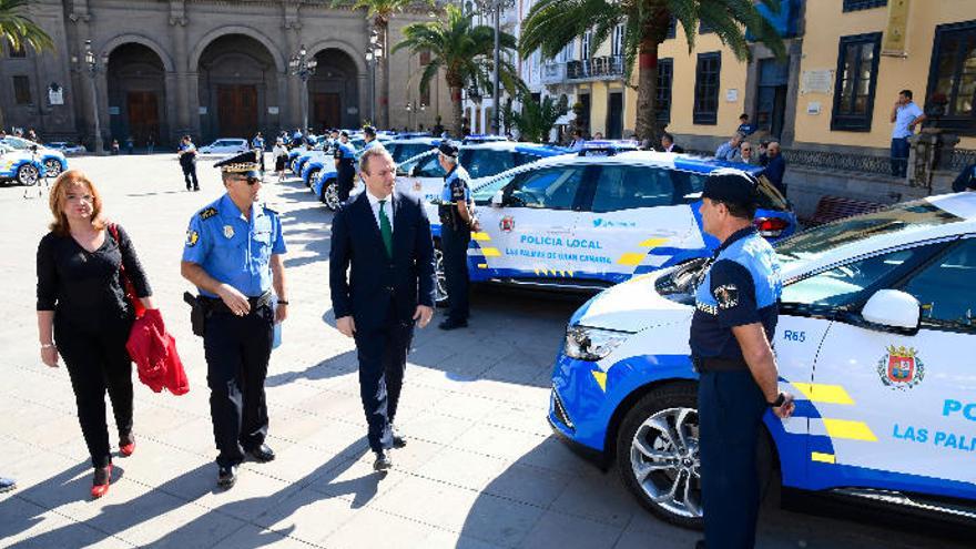 La Policía Local renueva su flota con veinte nuevos vehículos