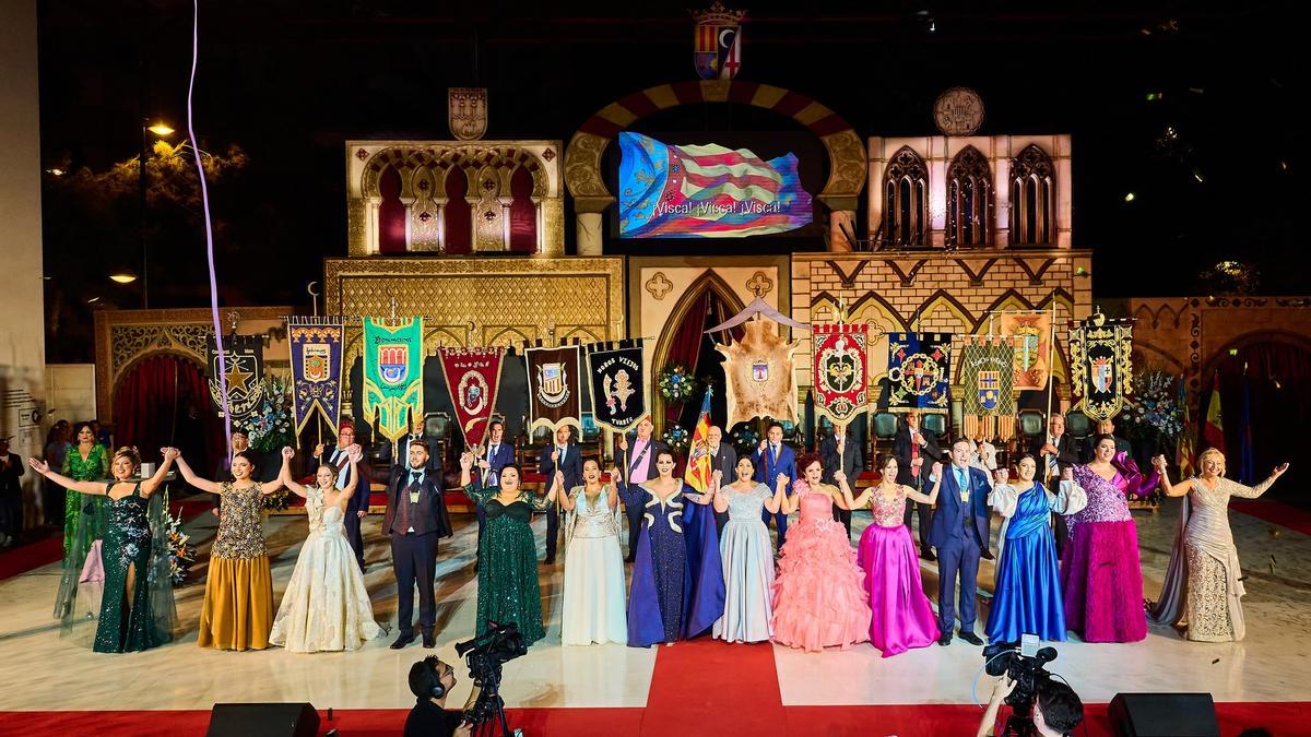 Acto en el que fueron proclamados los cargos de las Fiestas de Moros y Cristianos de Crevillent