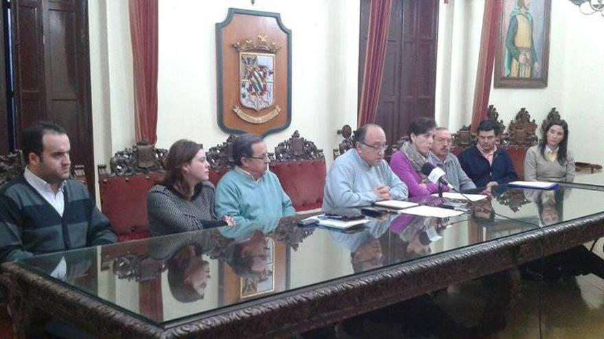 El Ayuntamiento estudia disolver la empresa mixta de aguas